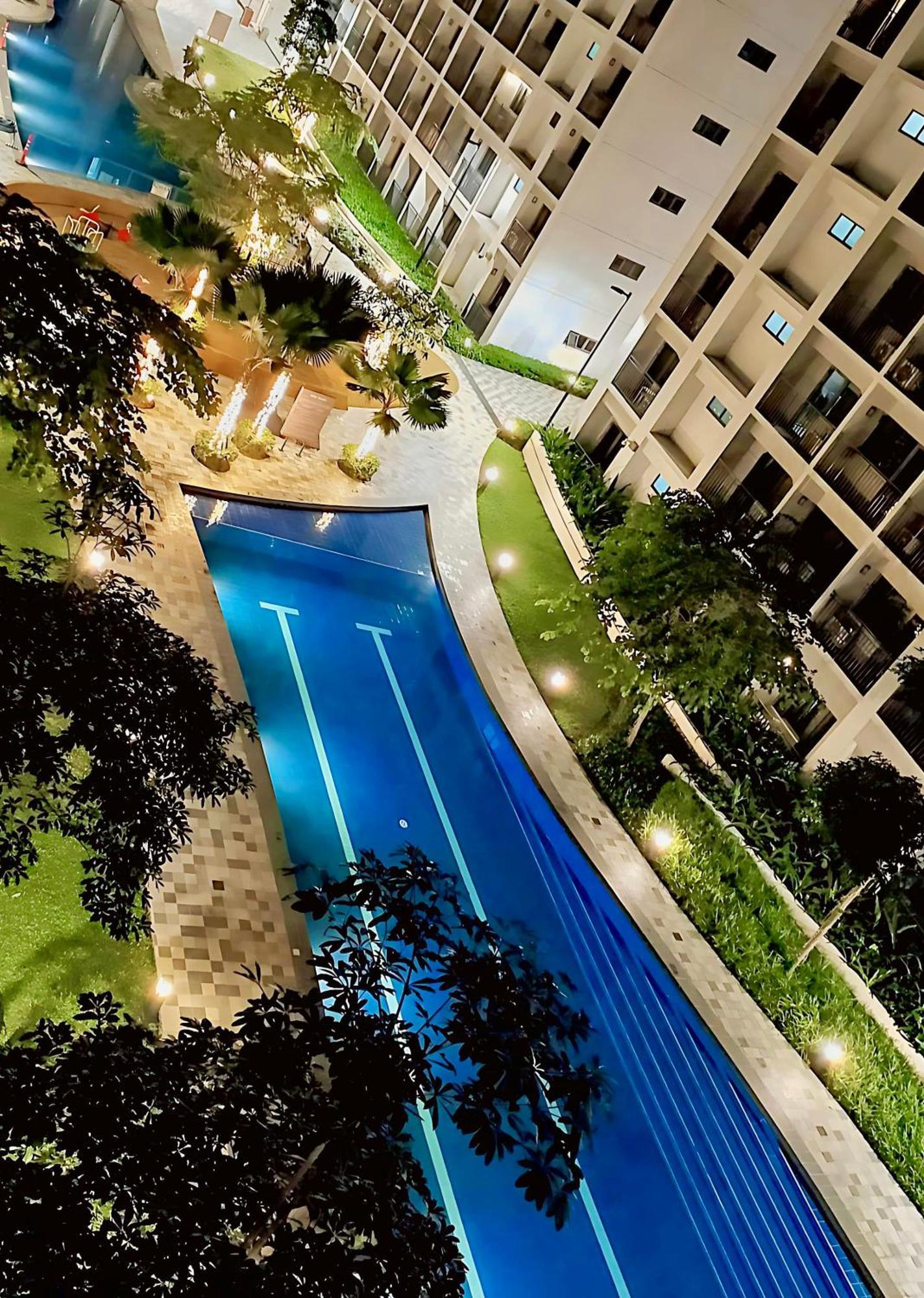 2 Side-By-Side P00L Front Condos, 6 Beds, 2 Cr, 2 Kitchen For 10 Guests At Moa 마닐라 외부 사진