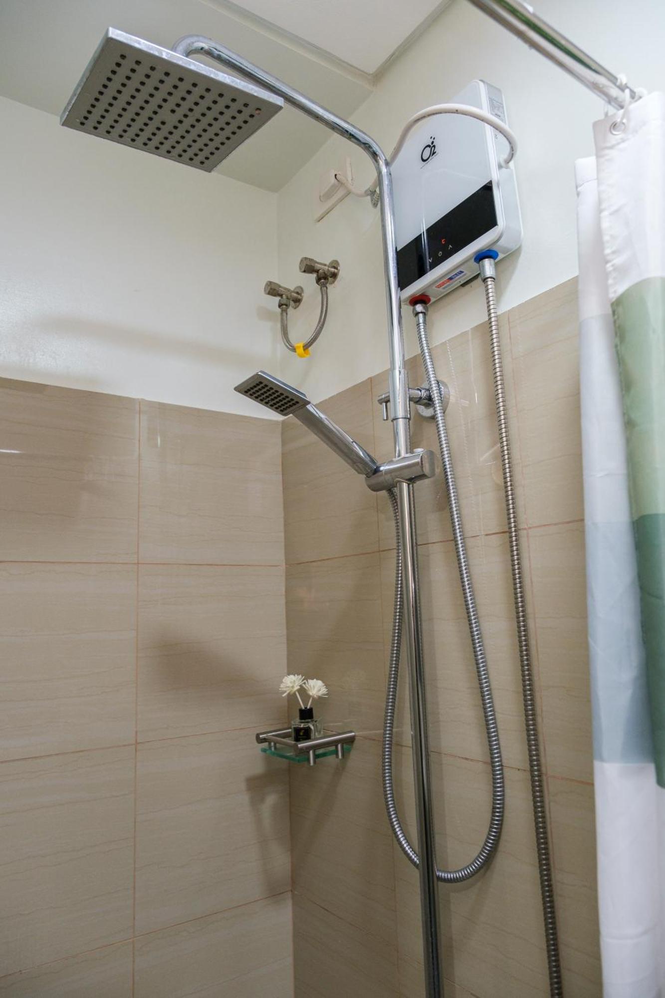 2 Side-By-Side P00L Front Condos, 6 Beds, 2 Cr, 2 Kitchen For 10 Guests At Moa 마닐라 외부 사진