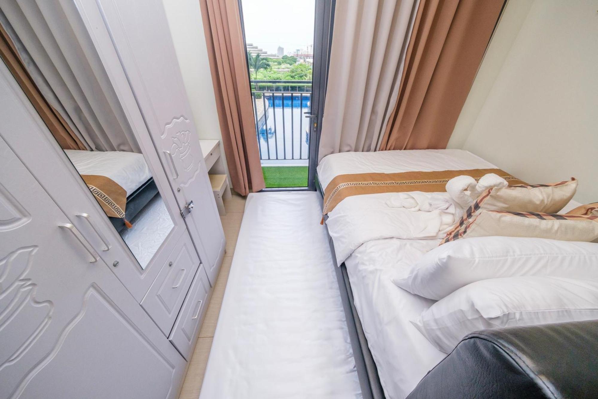 2 Side-By-Side P00L Front Condos, 6 Beds, 2 Cr, 2 Kitchen For 10 Guests At Moa 마닐라 외부 사진